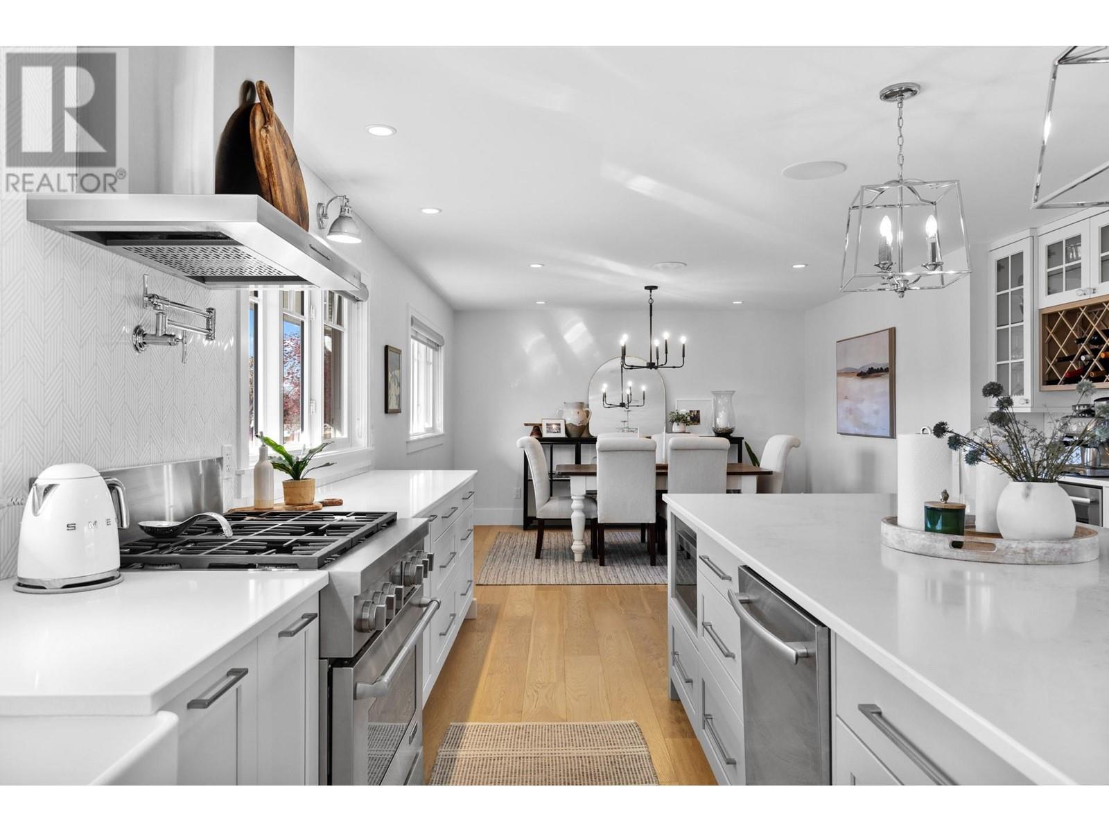 Property at 4263 Del Monte Street image 4