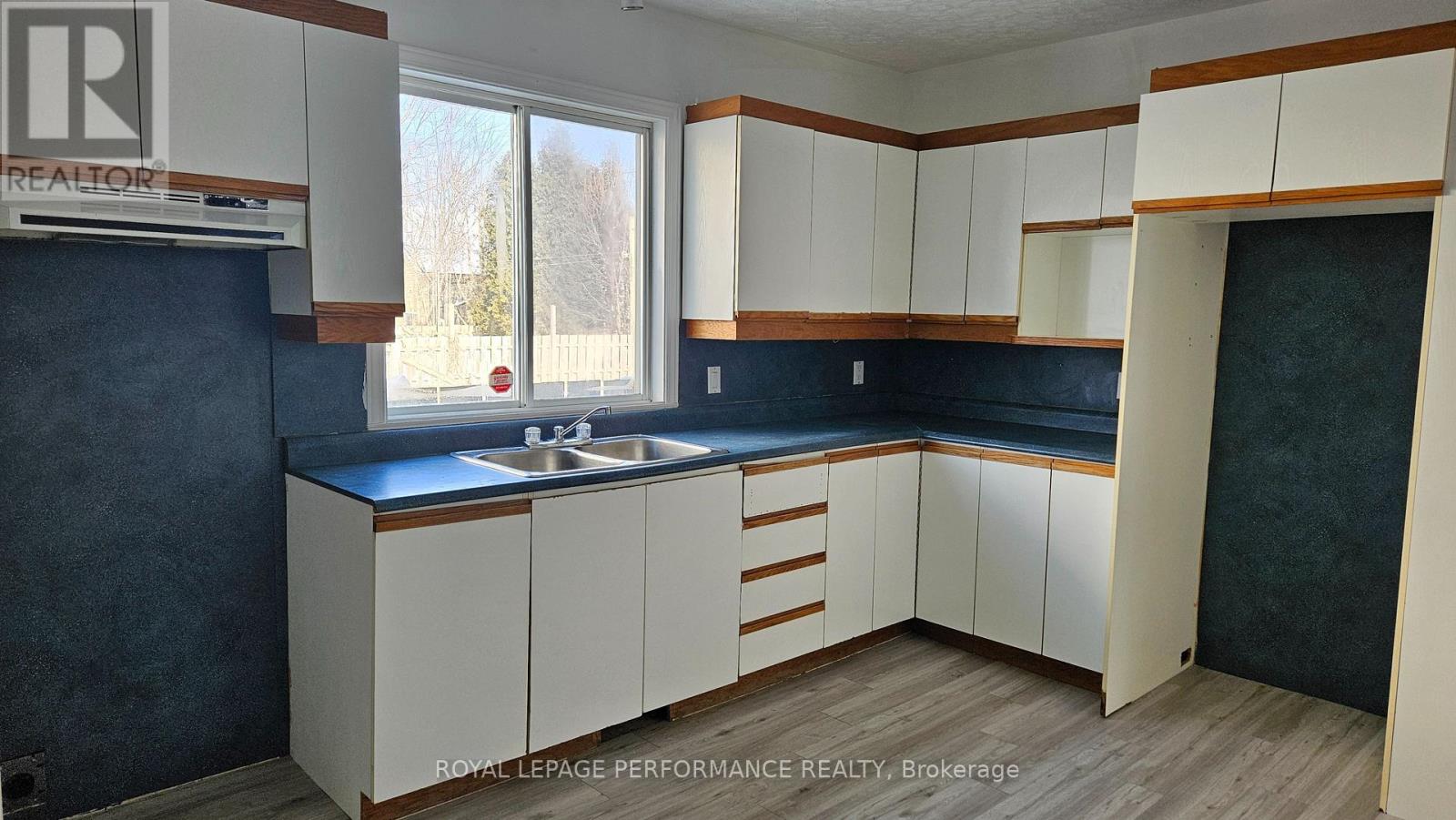 334 Mcconnell Avenue E, Cornwall, Ontario  K6H 4L5 - Photo 9 - X11979737