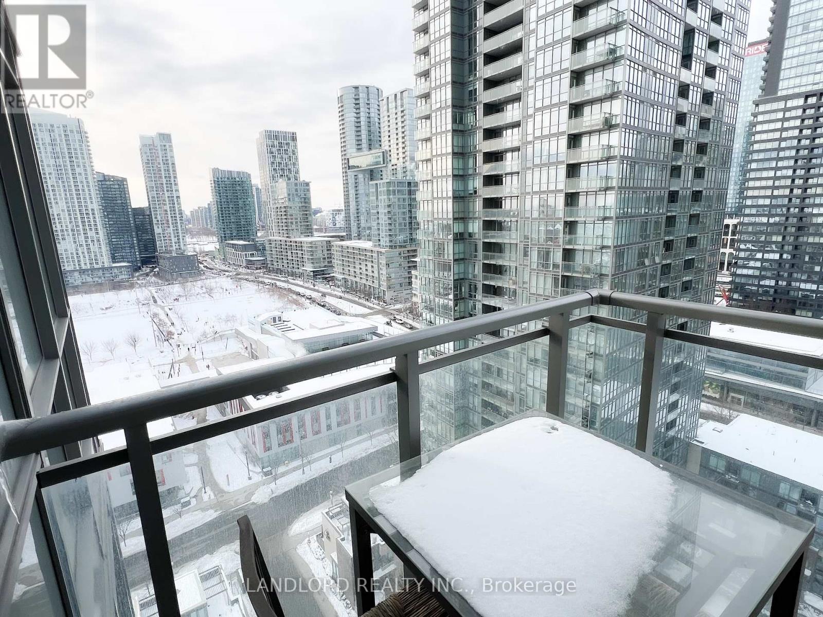 2203 - 11 Brunel Court, Toronto, Ontario  M5V 3Y3 - Photo 9 - C11979733