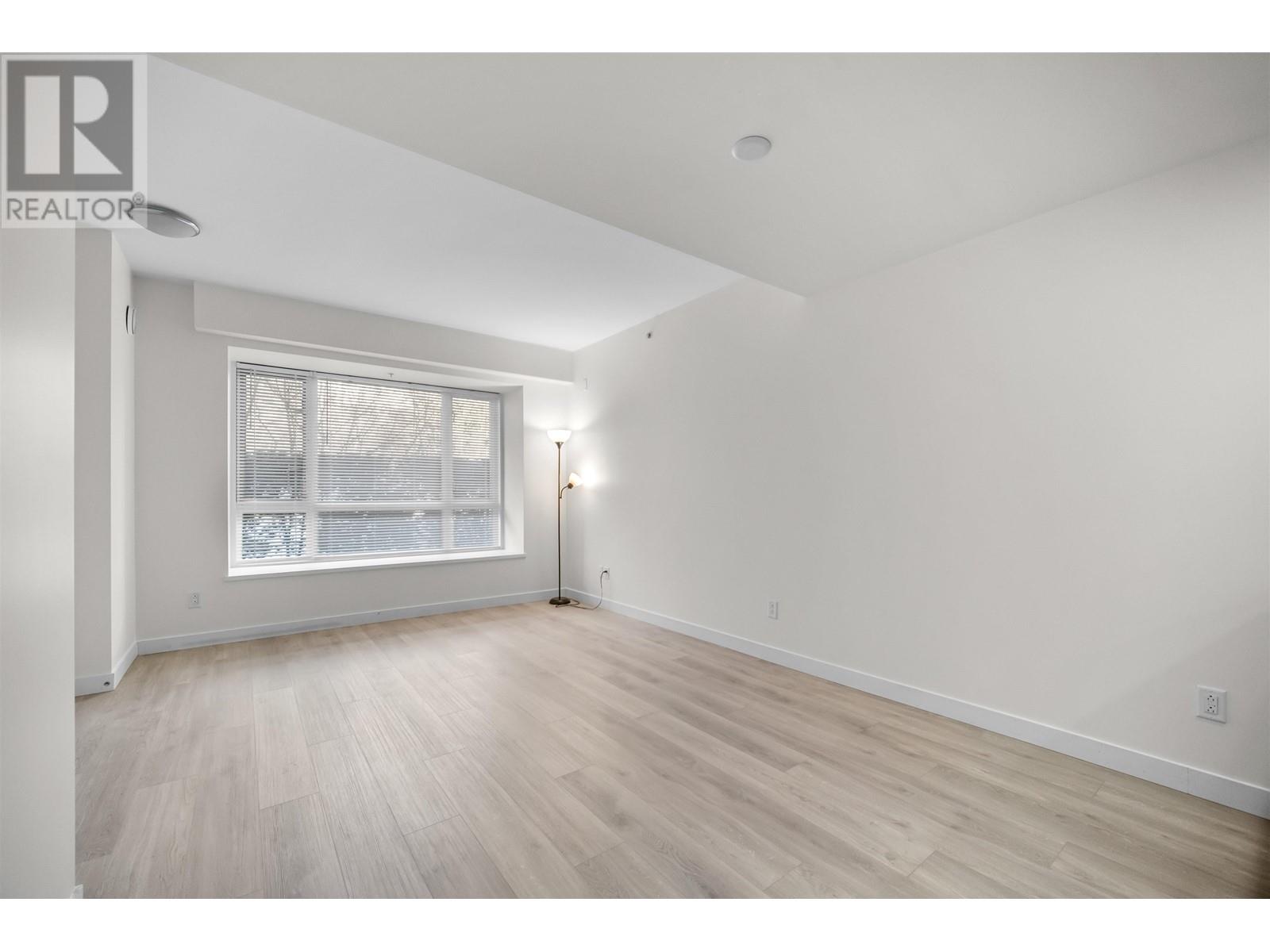 Listing Picture 3 of 14 : 206 9350 UNIVERSITY HIGH STREET, Burnaby / 本拿比 - 魯藝地產 Yvonne Lu Group - MLS Medallion Club Member