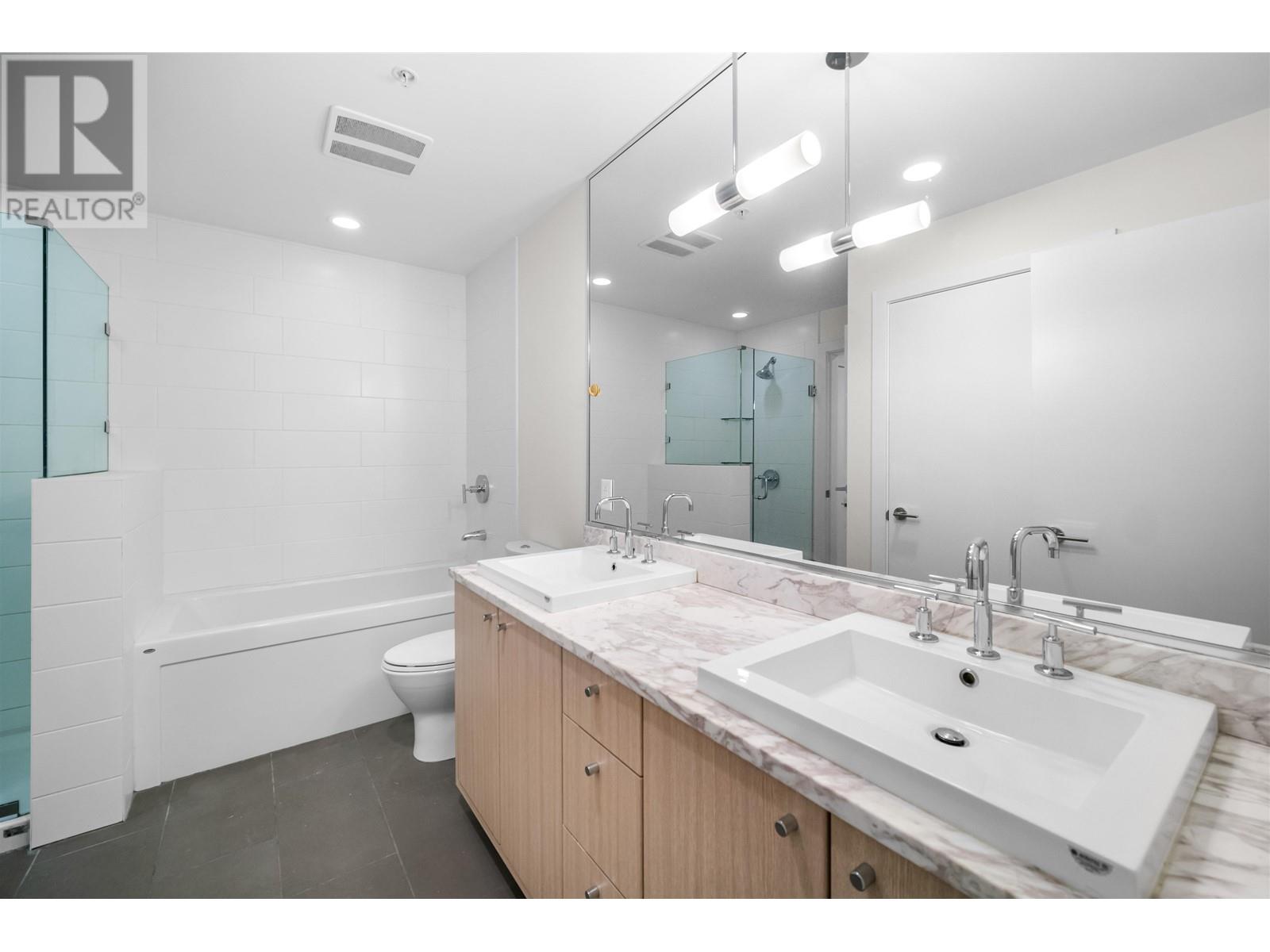 Listing Picture 9 of 14 : 206 9350 UNIVERSITY HIGH STREET, Burnaby / 本拿比 - 魯藝地產 Yvonne Lu Group - MLS Medallion Club Member