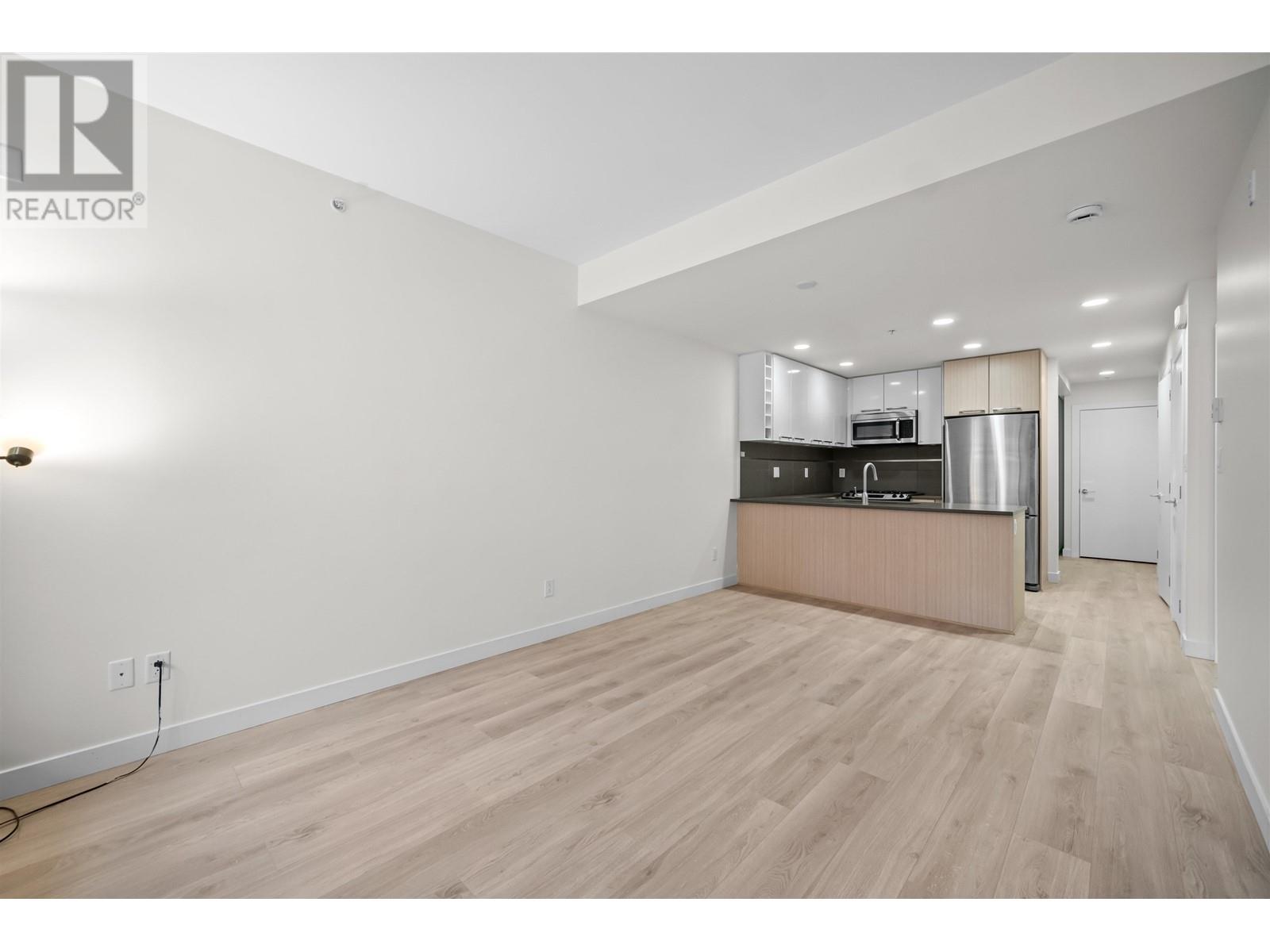 Listing Picture 5 of 14 : 206 9350 UNIVERSITY HIGH STREET, Burnaby / 本拿比 - 魯藝地產 Yvonne Lu Group - MLS Medallion Club Member