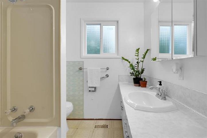 9630 Regent Place, Surrey, British Columbia  V3V 2S3 - Photo 10 - R2964930
