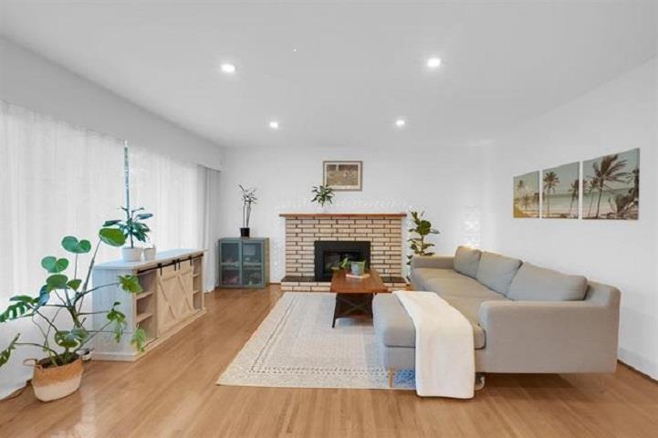 9630 Regent Place, Surrey, British Columbia  V3V 2S3 - Photo 2 - R2964930