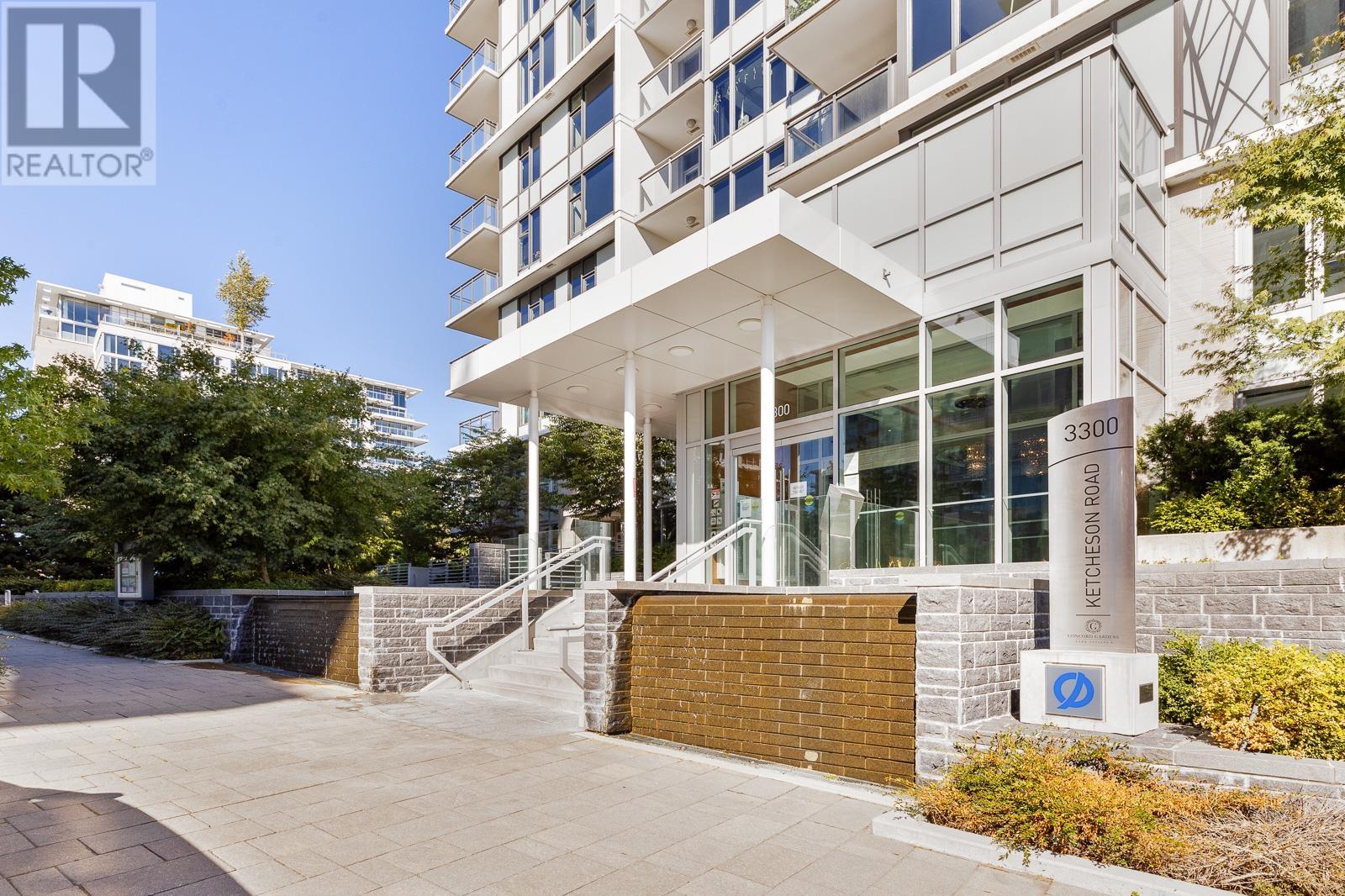 Listing Picture 2 of 28 : 312 3300 KETCHESON ROAD, Richmond / 烈治文 - 魯藝地產 Yvonne Lu Group - MLS Medallion Club Member