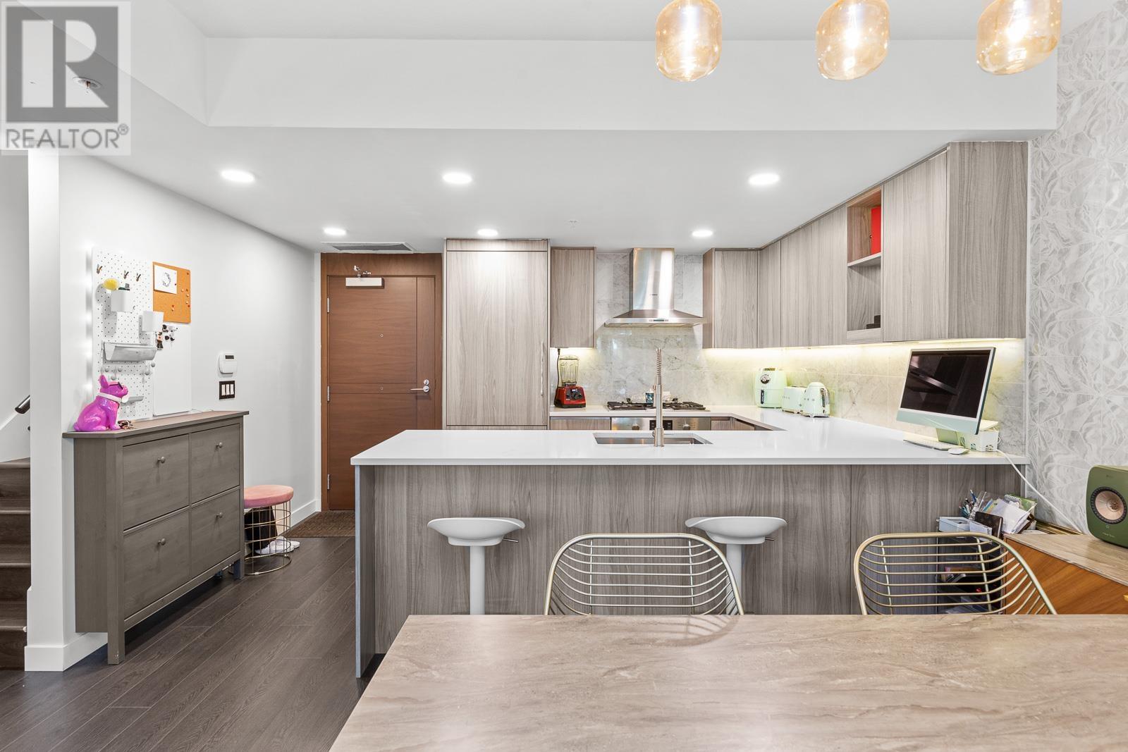 Listing Picture 12 of 28 : 312 3300 KETCHESON ROAD, Richmond / 烈治文 - 魯藝地產 Yvonne Lu Group - MLS Medallion Club Member