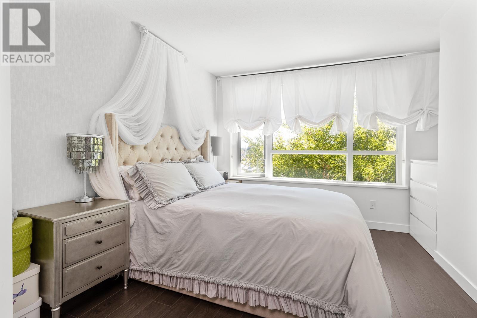 Listing Picture 18 of 28 : 312 3300 KETCHESON ROAD, Richmond / 烈治文 - 魯藝地產 Yvonne Lu Group - MLS Medallion Club Member