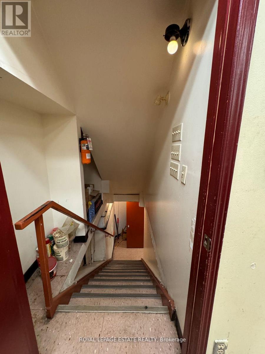1449 Gerrard Street E, Toronto, Ontario  M4L 1Z9 - Photo 6 - E11979812
