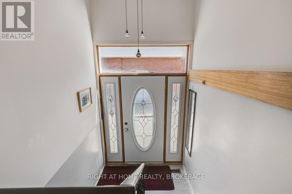 Property at 231 ALMA STREET N image 5
