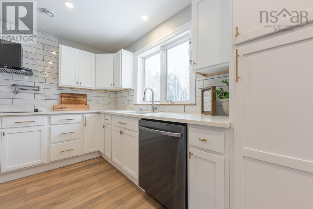 30 Burnhope Drive, Montague Gold Mines, Nova Scotia  B2R 1B1 - Photo 8 - 202503236