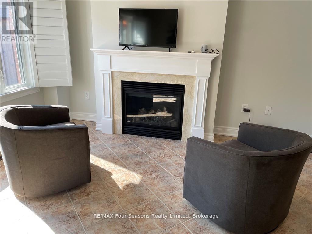 29 North Maple Street, Collingwood, Ontario  L9Y 0J3 - Photo 3 - S11979924
