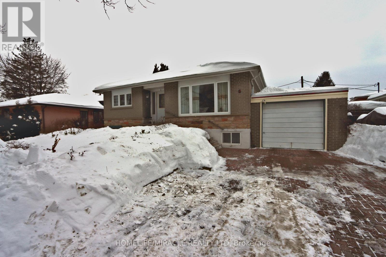 6 Strathavon Drive, Toronto (Mount Olive-Silverstone-Jamestown), Ontario  M9V 2H5 - Photo 1 - W11979960