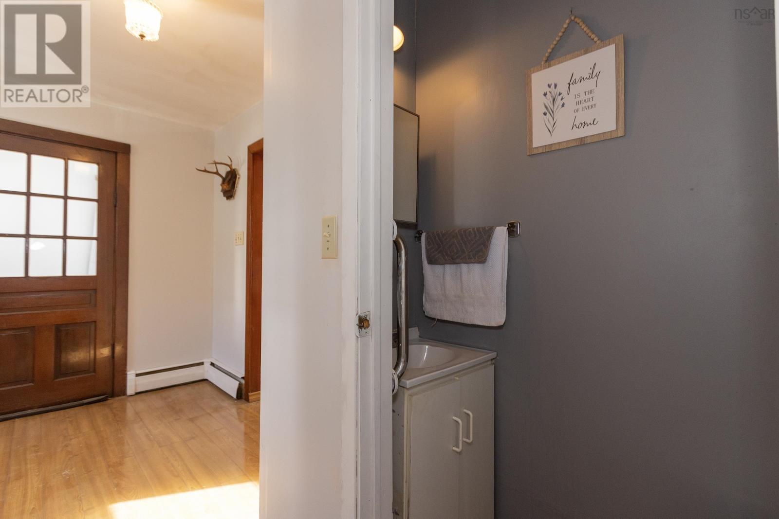 90 Mcfarlane Street, Springhill, Nova Scotia  B0M 1X0 - Photo 23 - 202503247