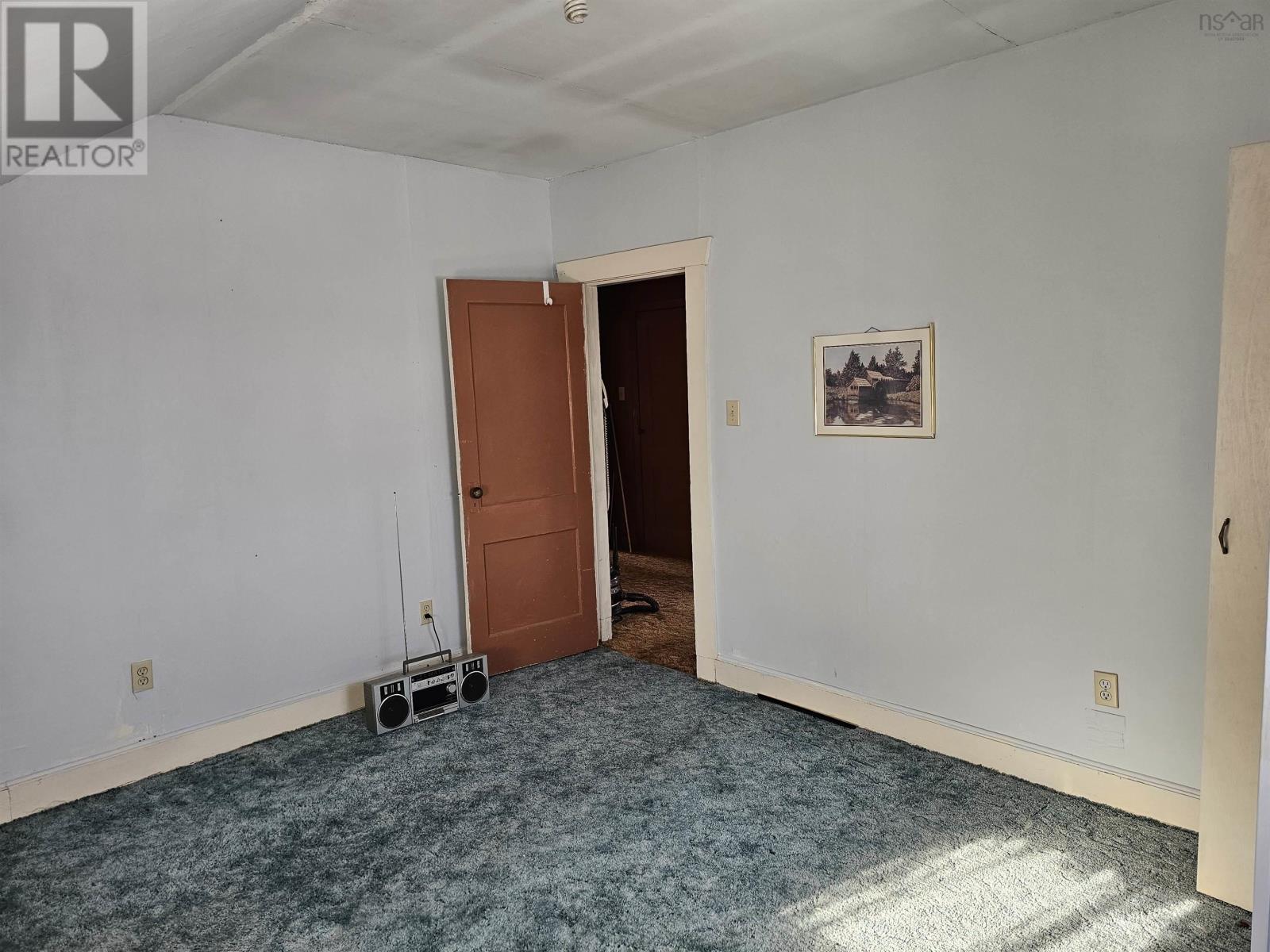 13 Churchill Street, Glace Bay, Nova Scotia  B1A 4N1 - Photo 12 - 202503253