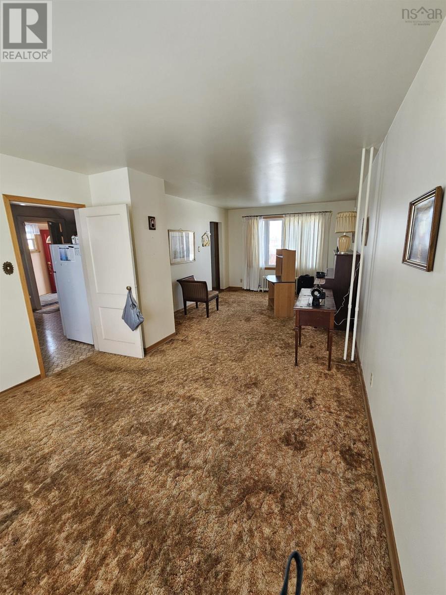 13 Churchill Street, Glace Bay, Nova Scotia  B1A 4N1 - Photo 5 - 202503253