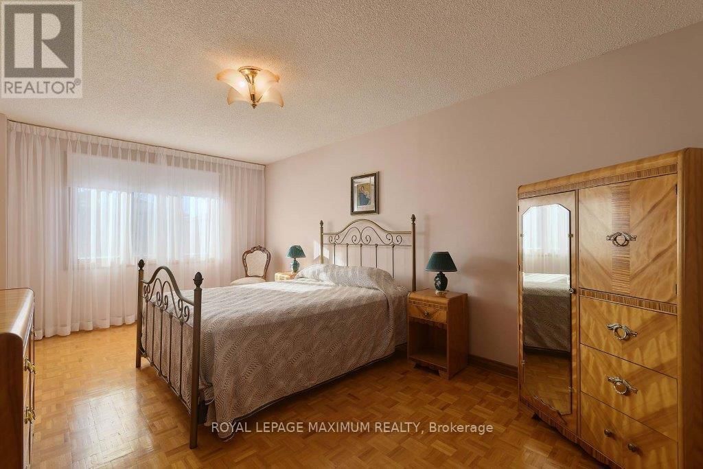 143 Zinnia Place, Vaughan, Ontario  L4L 6G6 - Photo 15 - N11957609