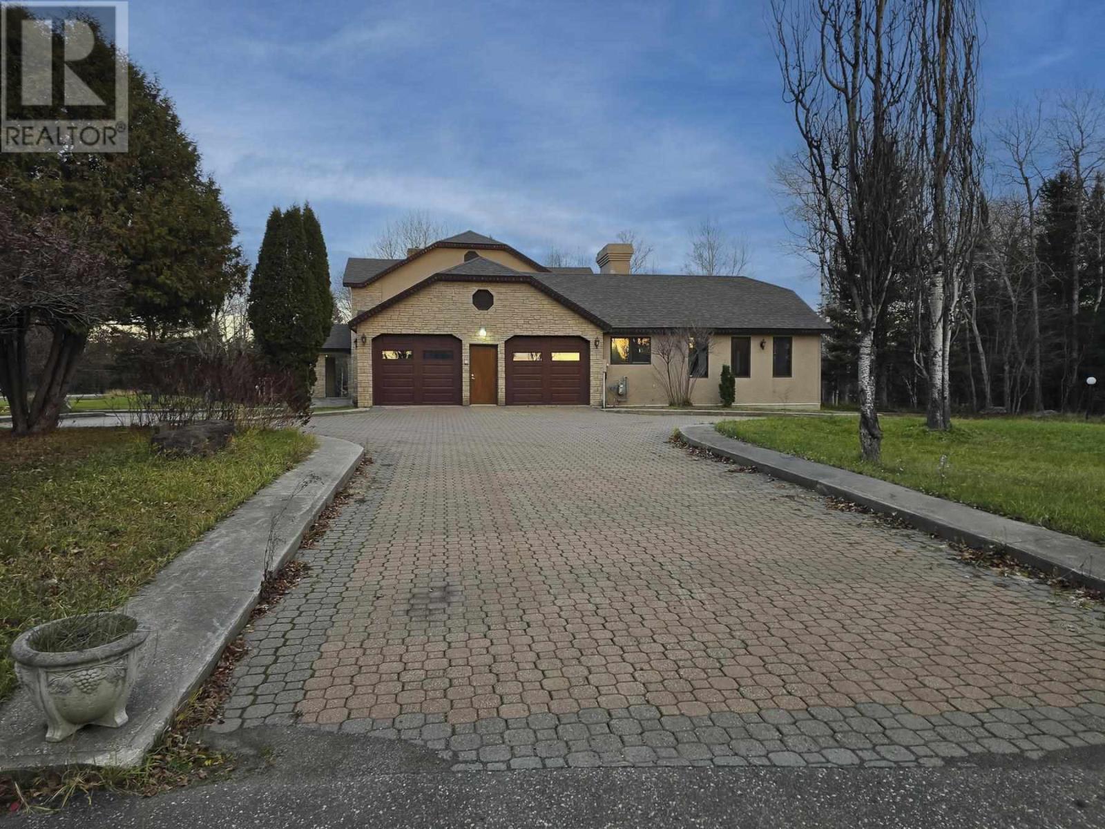 114 Richmond RD, Thunder Bay, Ontario