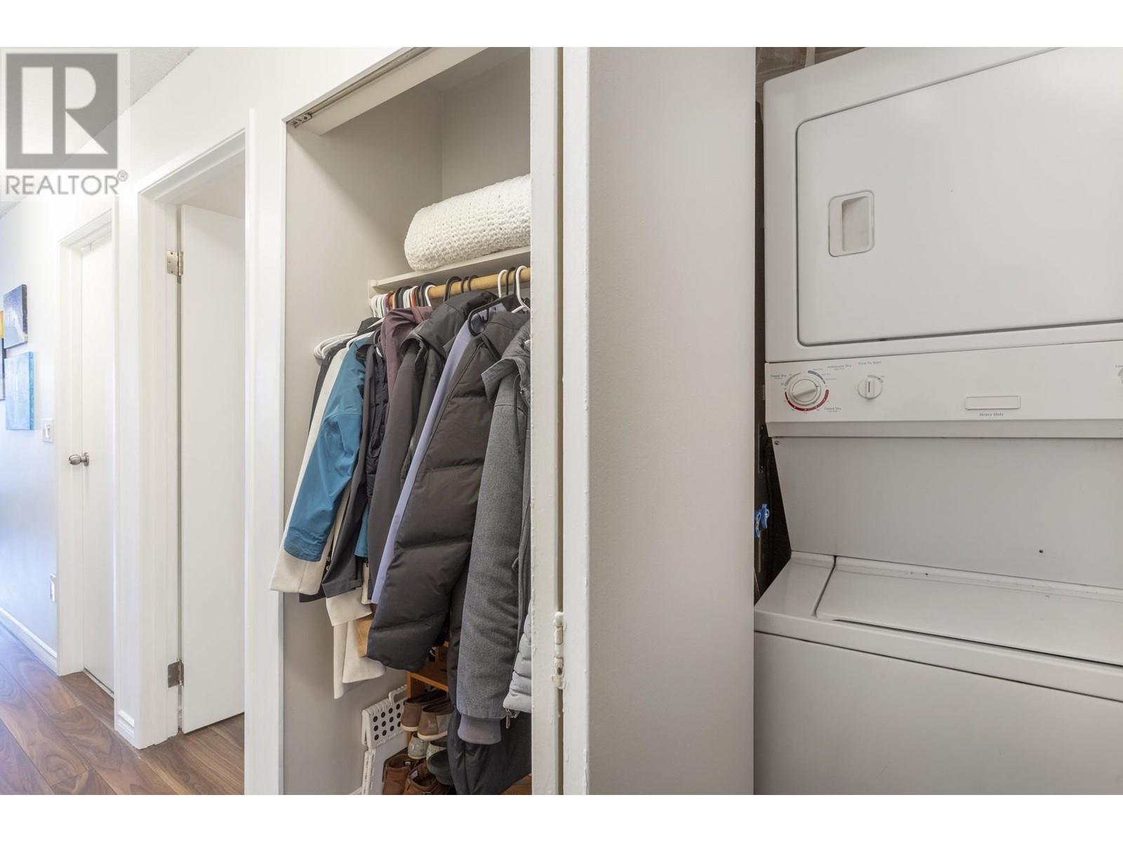 Listing Picture 17 of 36 : 311 1345 W 4TH AVENUE, Vancouver / 溫哥華 - 魯藝地產 Yvonne Lu Group - MLS Medallion Club Member