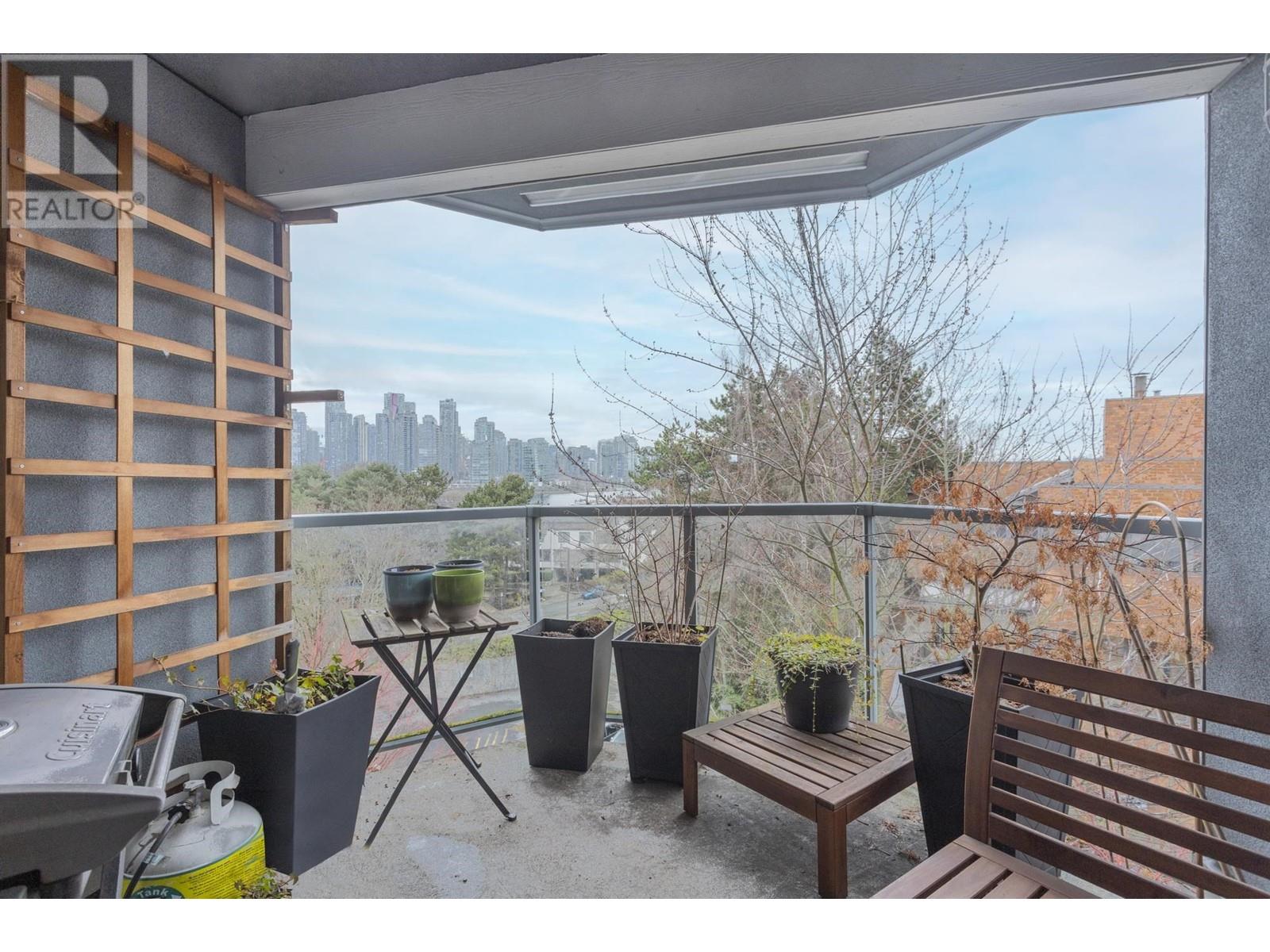 Listing Picture 18 of 36 : 311 1345 W 4TH AVENUE, Vancouver / 溫哥華 - 魯藝地產 Yvonne Lu Group - MLS Medallion Club Member