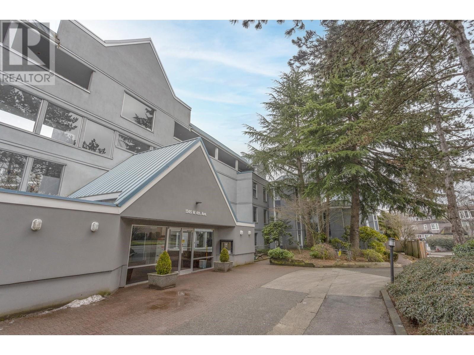 Listing Picture 25 of 36 : 311 1345 W 4TH AVENUE, Vancouver / 溫哥華 - 魯藝地產 Yvonne Lu Group - MLS Medallion Club Member