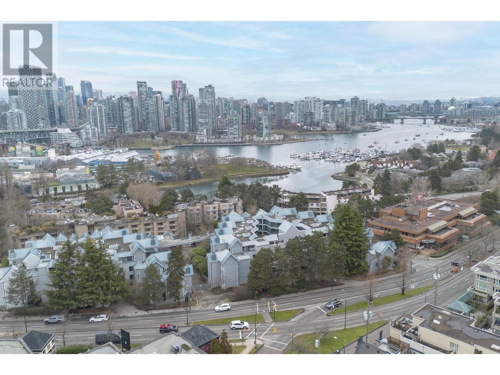 Listing Picture 29 of 36 : 311 1345 W 4TH AVENUE, Vancouver / 溫哥華 - 魯藝地產 Yvonne Lu Group - MLS Medallion Club Member