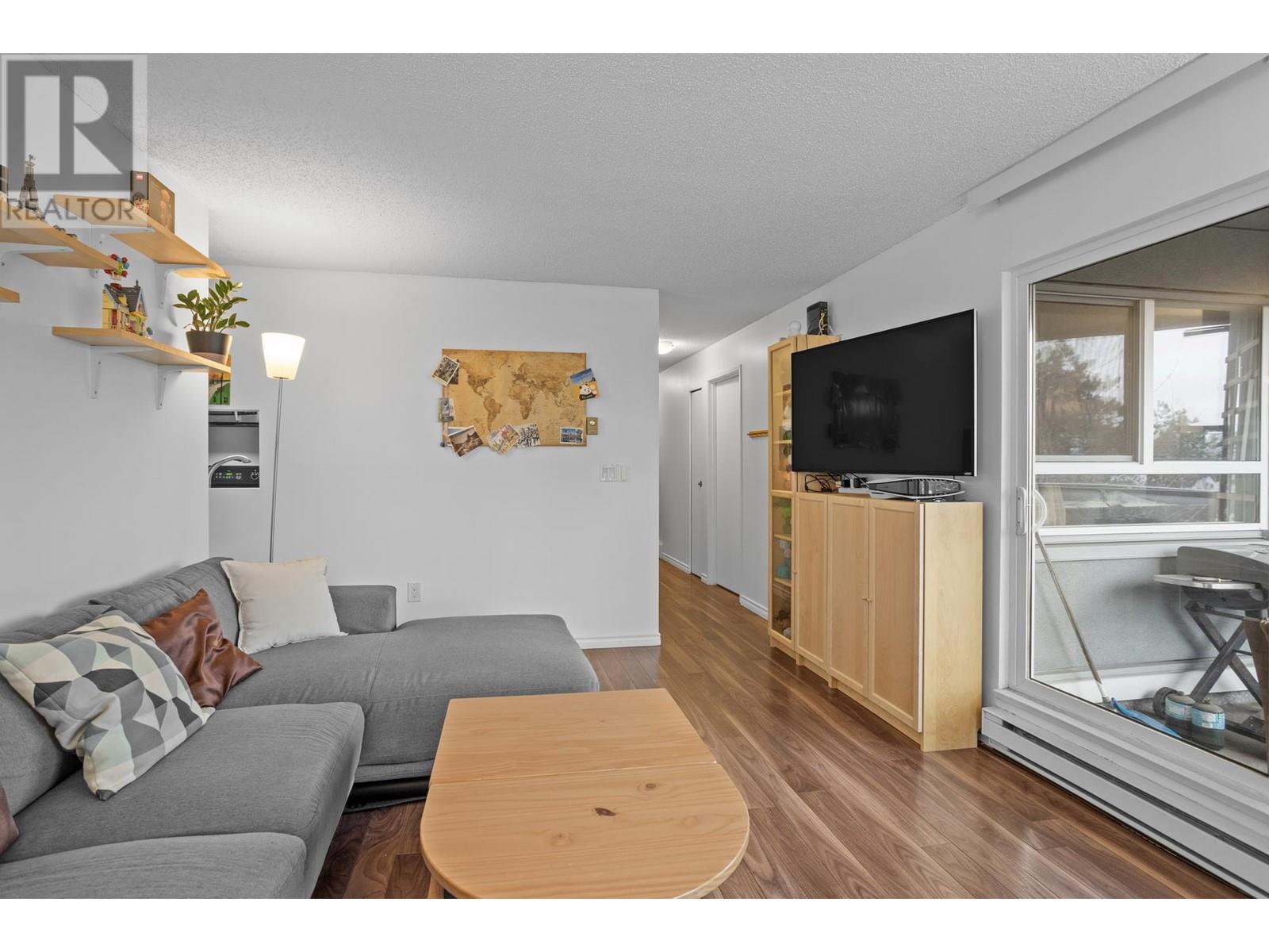 Listing Picture 3 of 36 : 311 1345 W 4TH AVENUE, Vancouver / 溫哥華 - 魯藝地產 Yvonne Lu Group - MLS Medallion Club Member