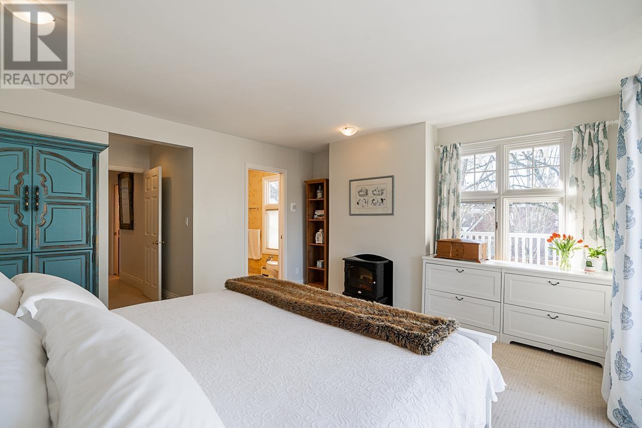 Listing Picture 10 of 19 : 3132 MAPLE STREET, Vancouver / 溫哥華 - 魯藝地產 Yvonne Lu Group - MLS Medallion Club Member