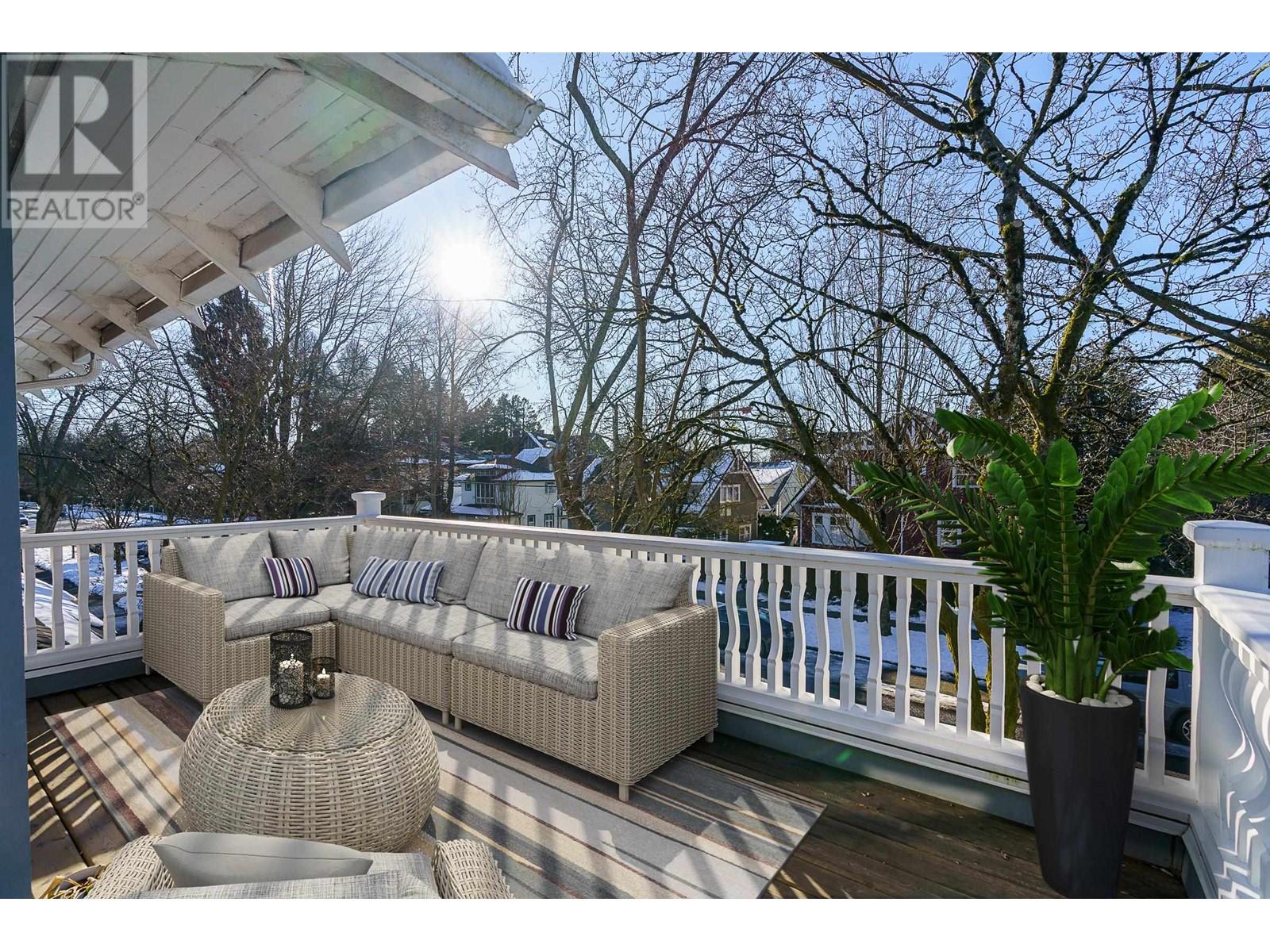 Listing Picture 12 of 19 : 3132 MAPLE STREET, Vancouver / 溫哥華 - 魯藝地產 Yvonne Lu Group - MLS Medallion Club Member