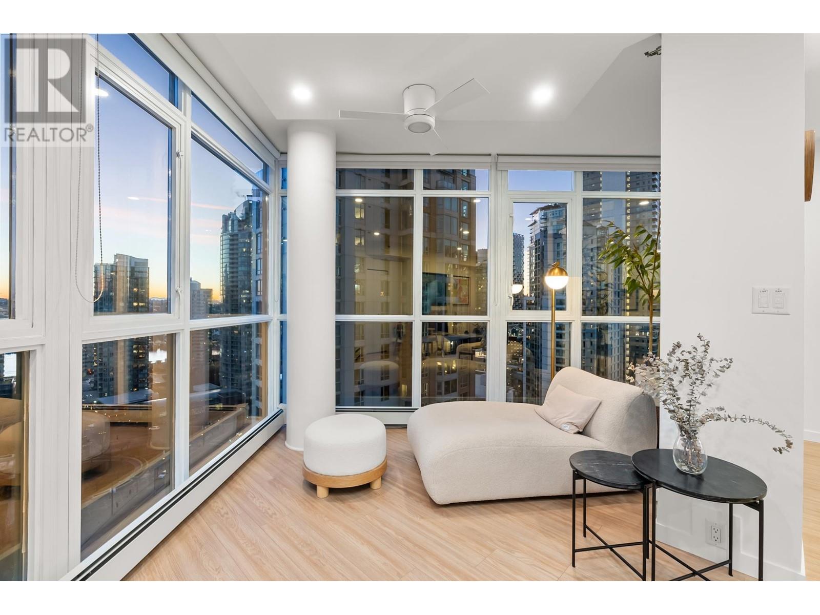 Listing Picture 12 of 38 : 2302 289 DRAKE STREET, Vancouver / 溫哥華 - 魯藝地產 Yvonne Lu Group - MLS Medallion Club Member