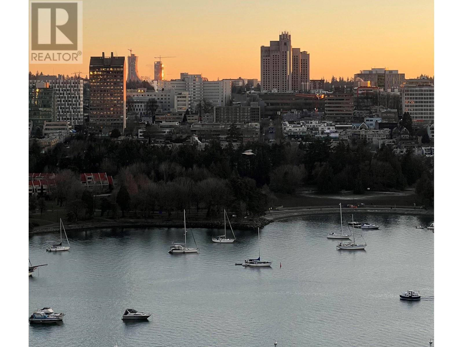 Listing Picture 17 of 38 : 2302 289 DRAKE STREET, Vancouver / 溫哥華 - 魯藝地產 Yvonne Lu Group - MLS Medallion Club Member