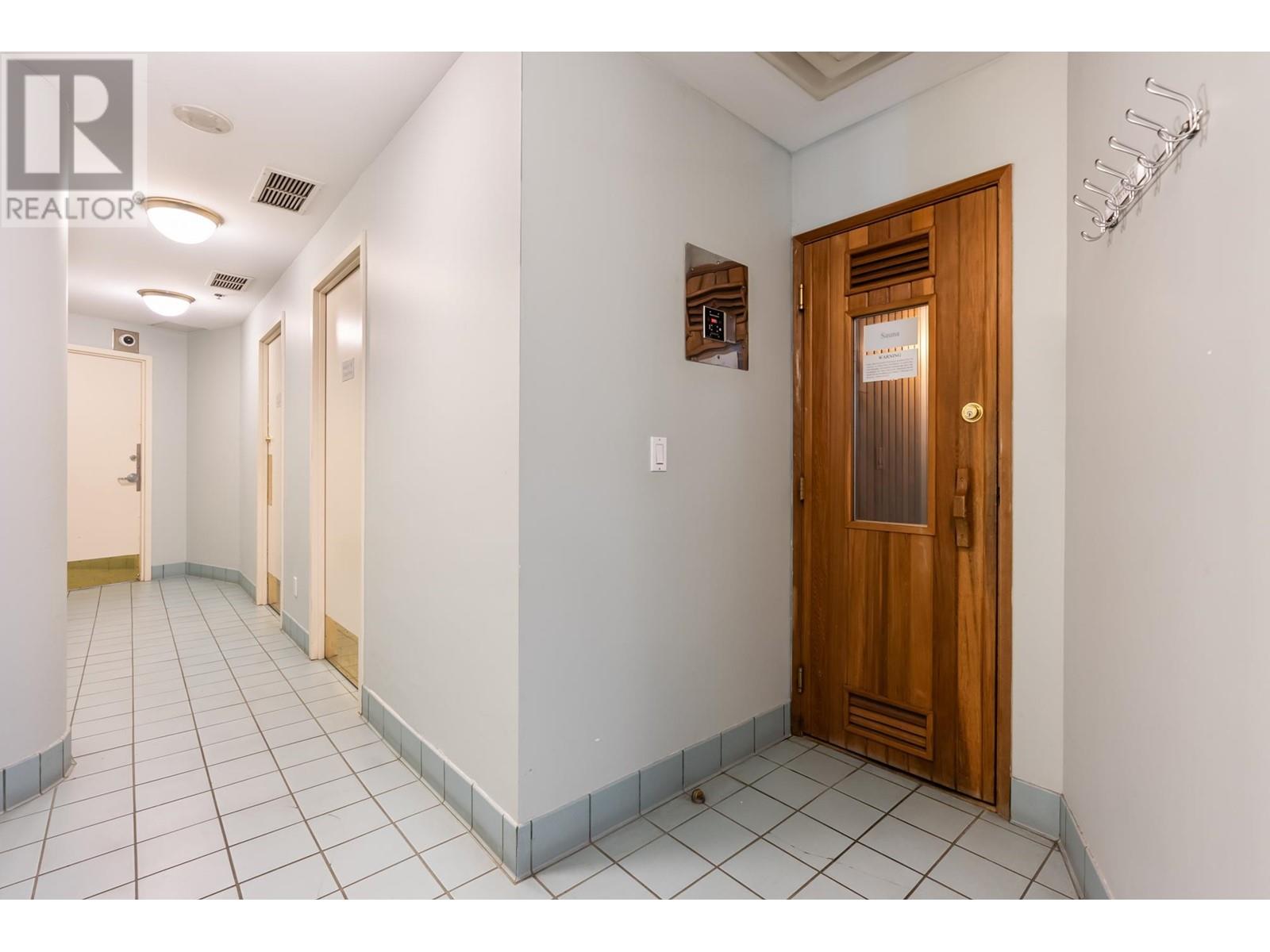 Listing Picture 37 of 38 : 2302 289 DRAKE STREET, Vancouver / 溫哥華 - 魯藝地產 Yvonne Lu Group - MLS Medallion Club Member