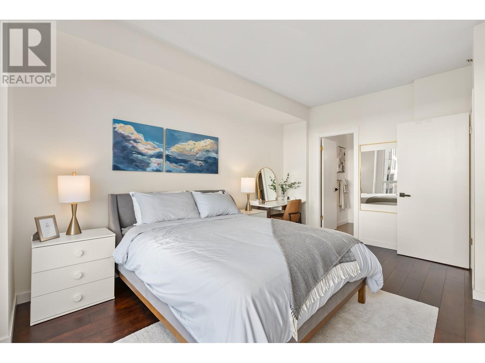 Listing Picture 27 of 38 : 2302 289 DRAKE STREET, Vancouver / 溫哥華 - 魯藝地產 Yvonne Lu Group - MLS Medallion Club Member