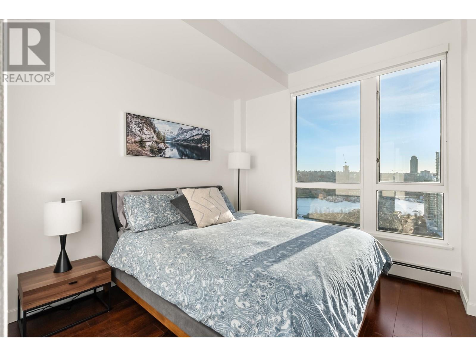 Listing Picture 30 of 38 : 2302 289 DRAKE STREET, Vancouver / 溫哥華 - 魯藝地產 Yvonne Lu Group - MLS Medallion Club Member