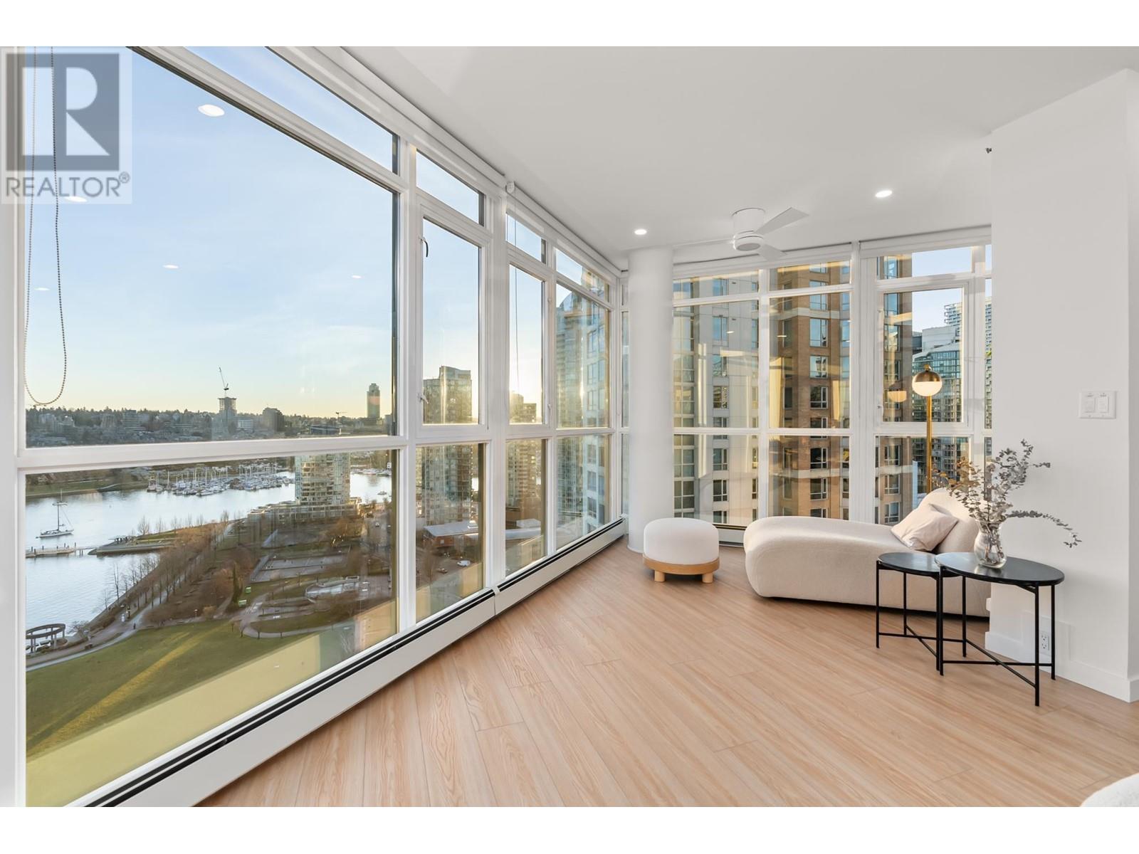 Listing Picture 3 of 38 : 2302 289 DRAKE STREET, Vancouver / 溫哥華 - 魯藝地產 Yvonne Lu Group - MLS Medallion Club Member