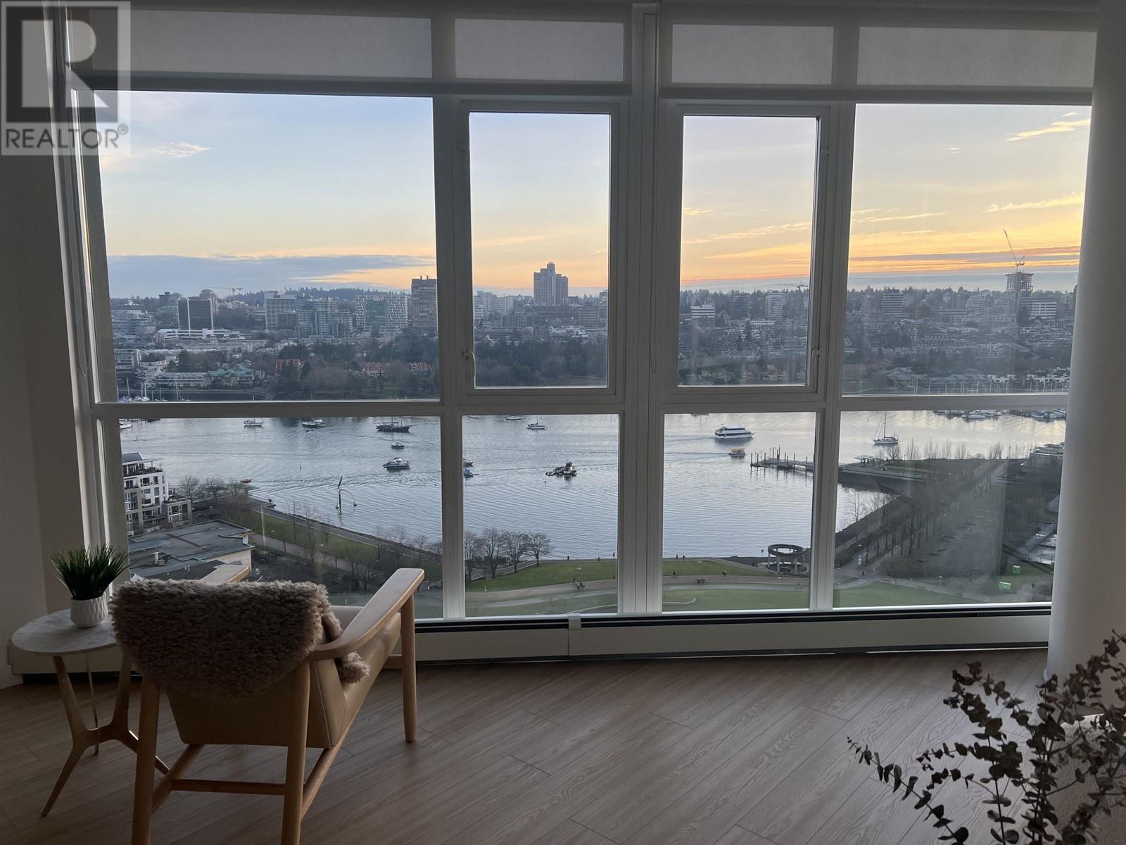 Listing Picture 16 of 38 : 2302 289 DRAKE STREET, Vancouver / 溫哥華 - 魯藝地產 Yvonne Lu Group - MLS Medallion Club Member