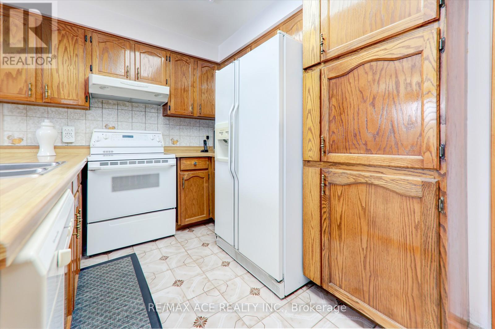 107 Orton Park Road, Toronto (Morningside), Ontario  M1G 3G9 - Photo 11 - E11980060