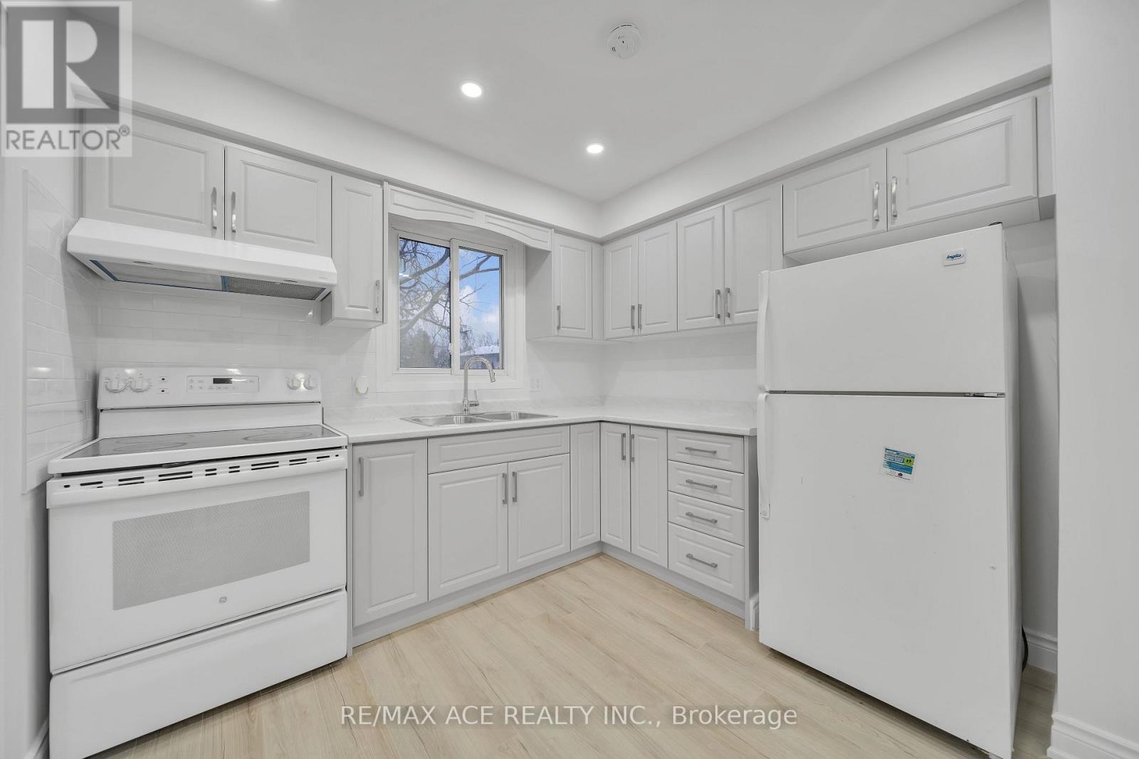 8159 Lynhurst Drive, Niagara Falls, Ontario  L2H 2A3 - Photo 21 - X11980066