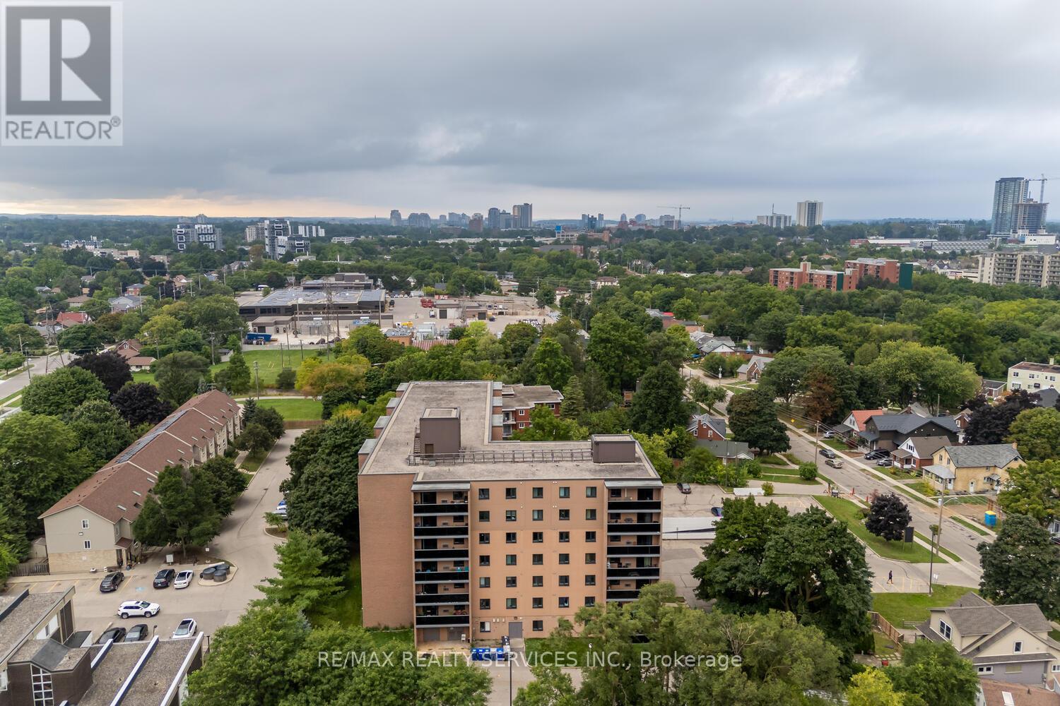 302 - 29 West Avenue W, Kitchener, Ontario  N2M 5E4 - Photo 2 - X11980170