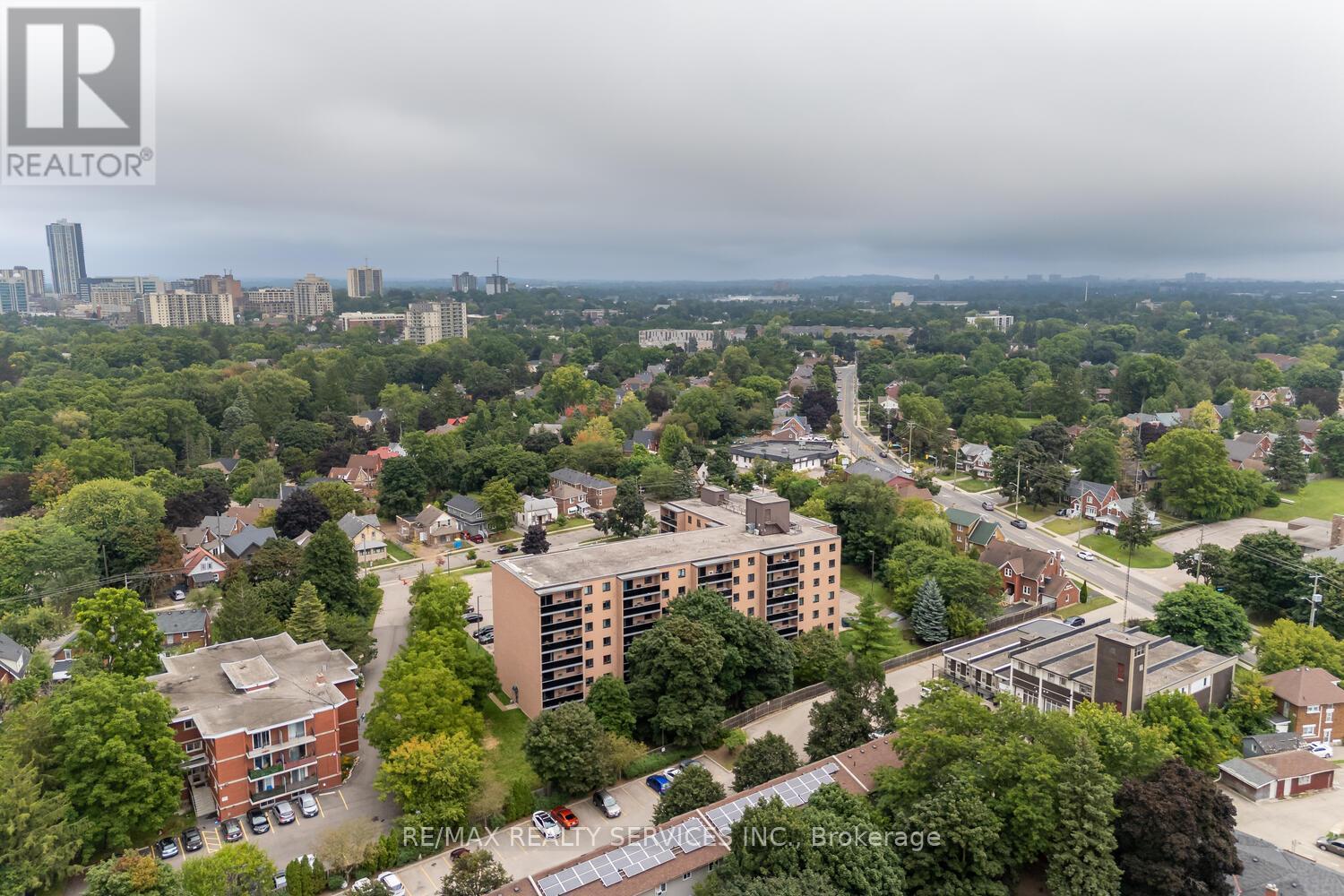 Property at 302 - 29 WEST AVENUE W image 3