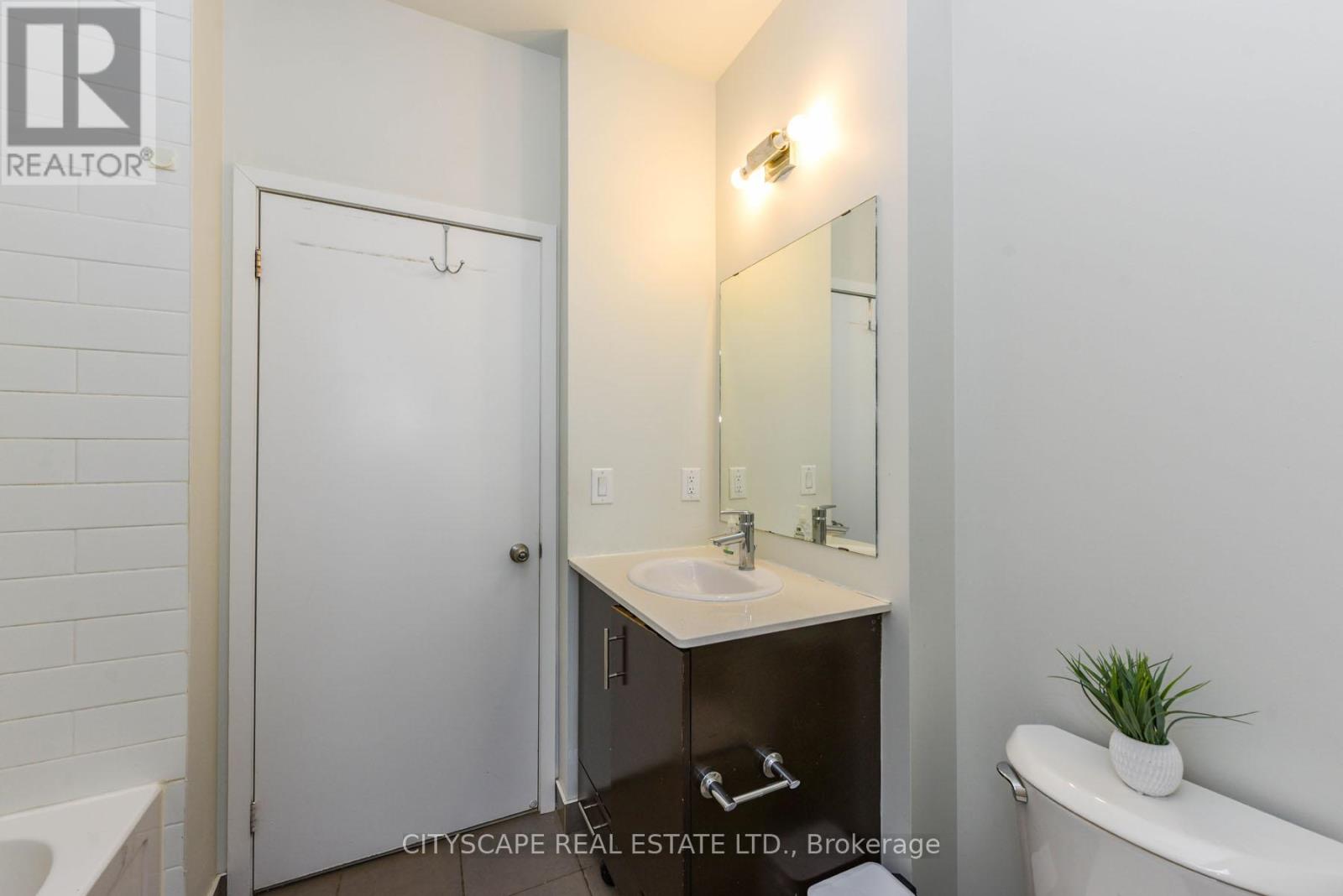 611 - 365 Prince Of Wales Drive E, Mississauga, Ontario  L5B 0G6 - Photo 16 - W11977616