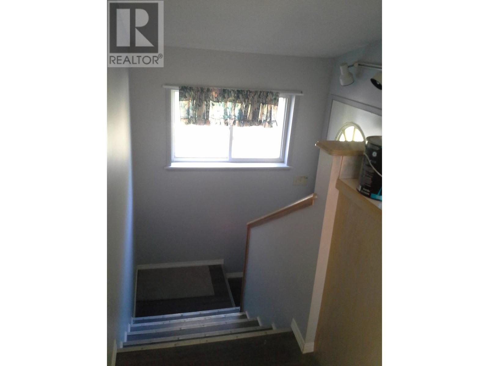 1422 Murdoch Street, Creston, British Columbia  V0B 1G4 - Photo 9 - 10334882