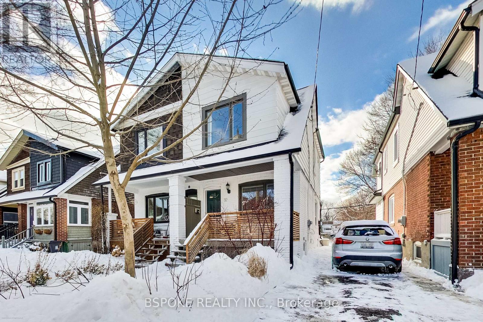 32 Hiltz Avenue, Toronto, Ontario  M4L 2N5 - Photo 2 - E11980232