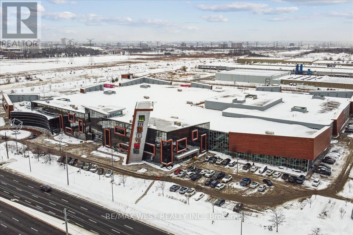 8 Units* - 7250 Keele Street, Vaughan, Ontario  L4K 1Z8 - Photo 3 - N11978711