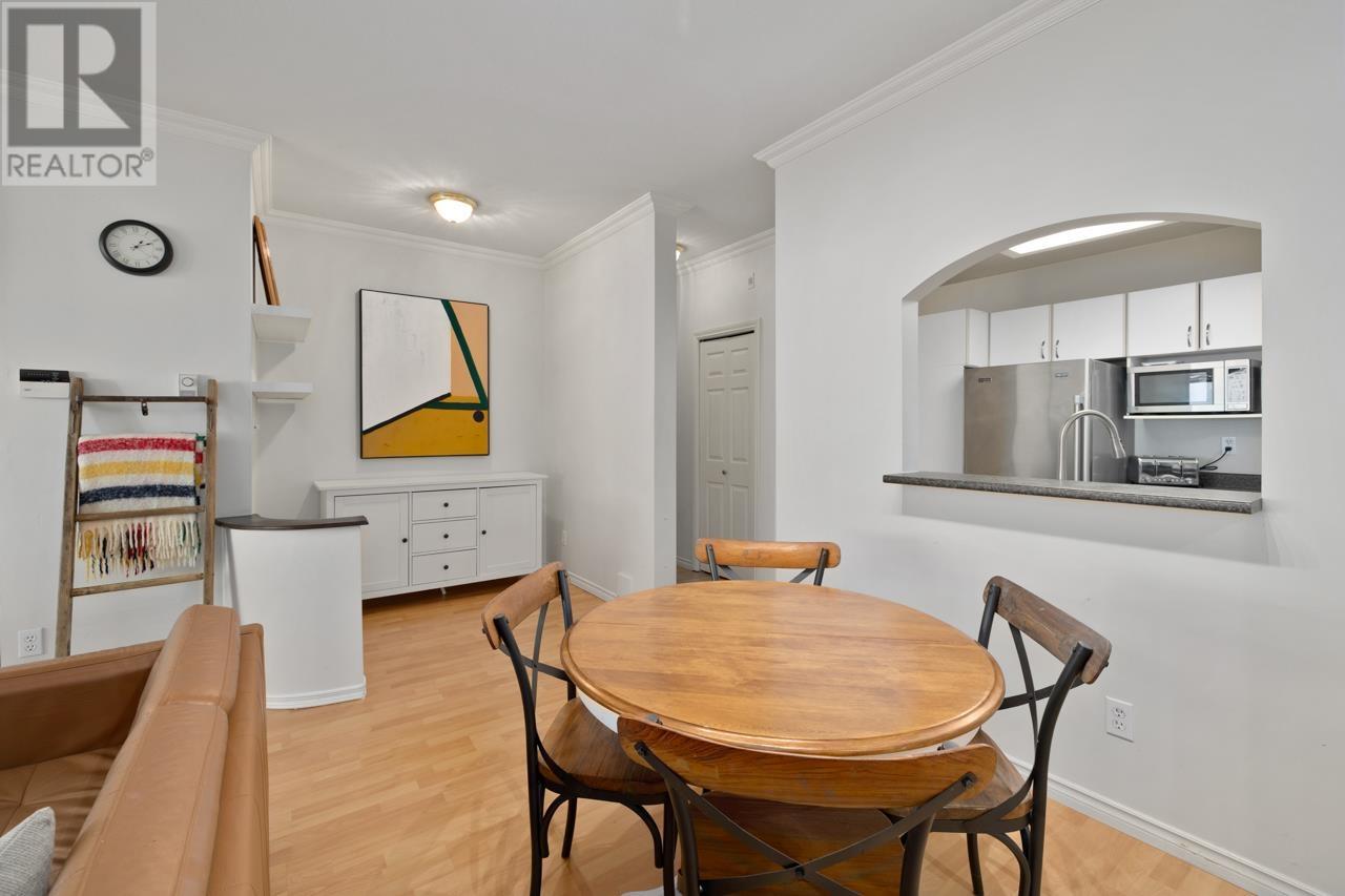 Listing Picture 8 of 35 : 29 5988 HASTINGS STREET, Burnaby / 本拿比 - 魯藝地產 Yvonne Lu Group - MLS Medallion Club Member
