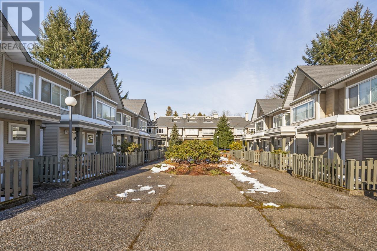 Listing Picture 24 of 35 : 29 5988 HASTINGS STREET, Burnaby / 本拿比 - 魯藝地產 Yvonne Lu Group - MLS Medallion Club Member