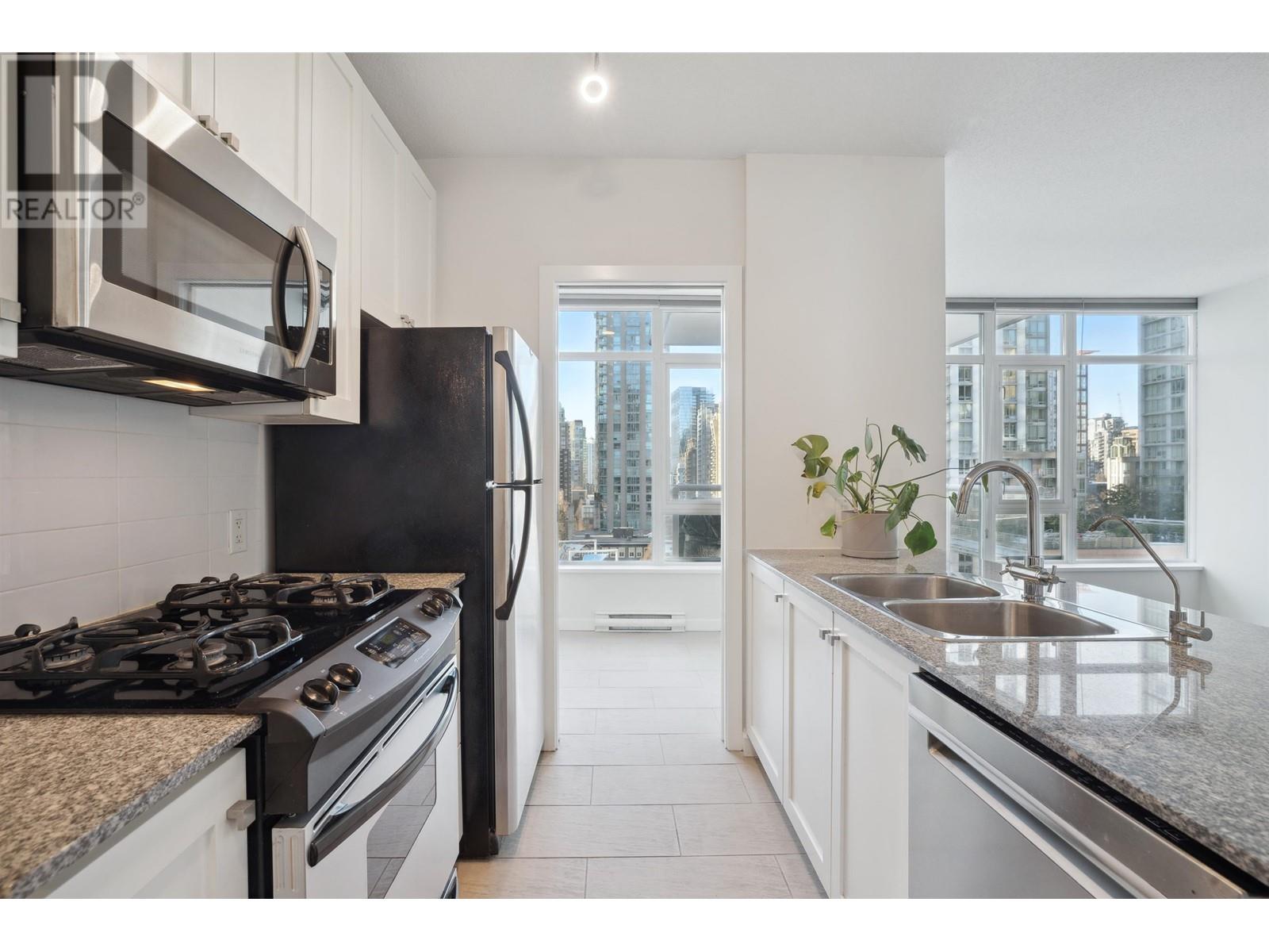 707 480 Robson Street, Vancouver, British Columbia  V6B 1S1 - Photo 13 - R2968128