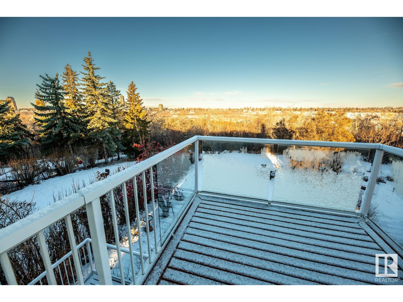 8212 Rowland Rd Nw, Edmonton, Alberta  T6A 3W9 - Photo 6 - E4422176