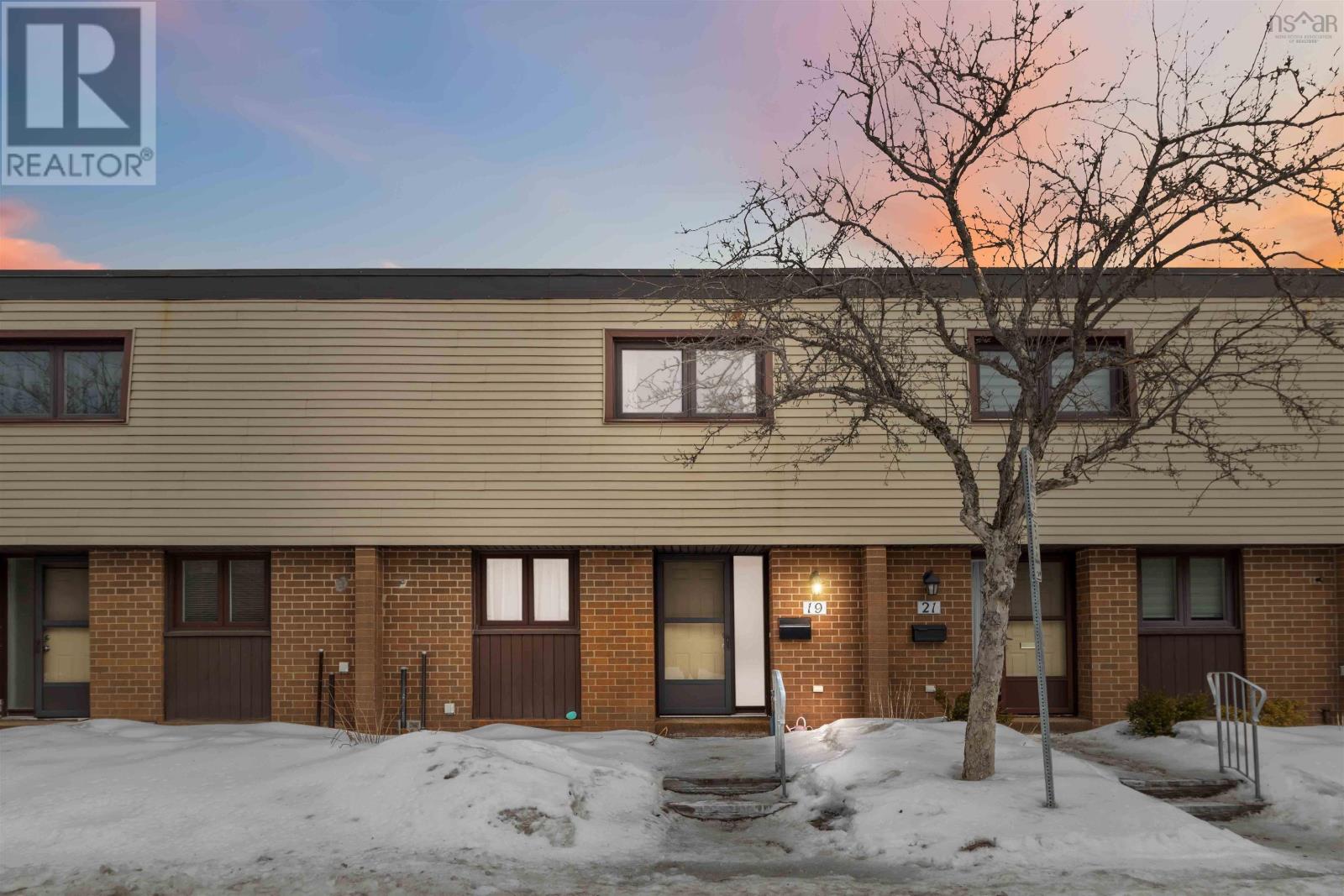 19 Forestside Crescent, Halifax, Nova Scotia  B3M 1M5 - Photo 1 - 202503256