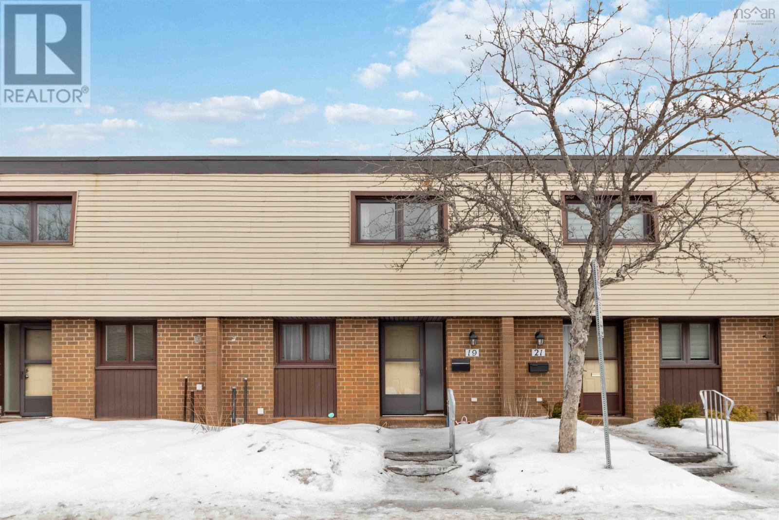 19 Forestside Crescent, Halifax, Nova Scotia  B3M 1M5 - Photo 2 - 202503256