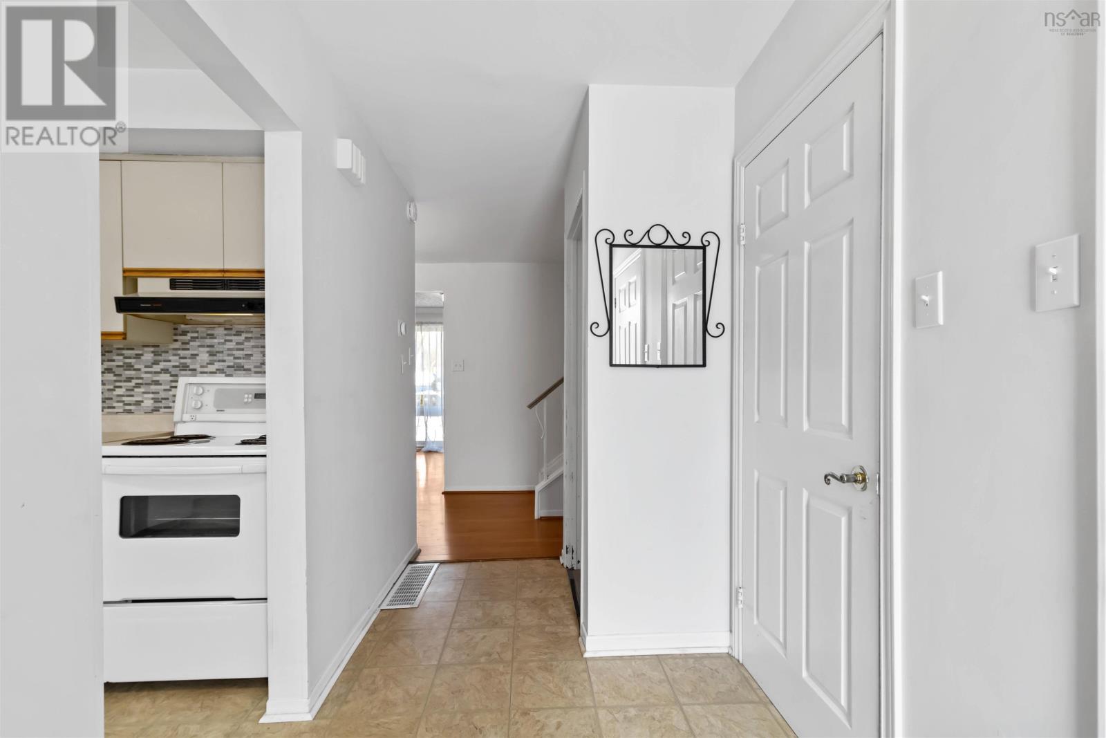 19 Forestside Crescent, Halifax, Nova Scotia  B3M 1M5 - Photo 5 - 202503256